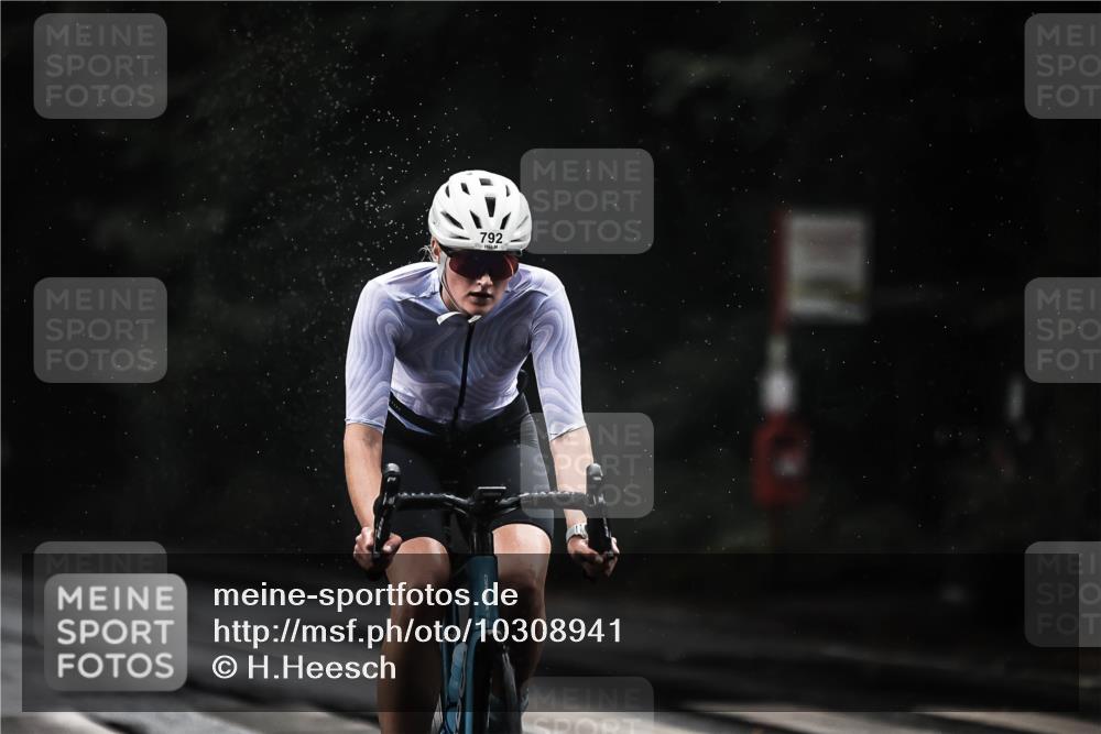 13.09.2026 - Stadtparktriathlon H.Heesch http://msf.ph/oto/10308941 13.09.2026 11:42:00 Radfahren 730, 771, 792, 814, 820 meine-sportfotos.de