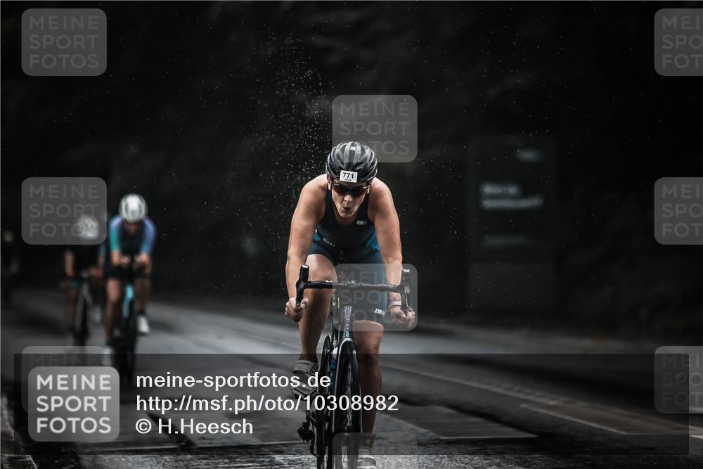 13.09.2026 - Stadtparktriathlon H.Heesch http://msf.ph/oto/10308982 13.09.2026 11:42:02 Radfahren 771, 792, 814, 820, 927 meine-sportfotos.de