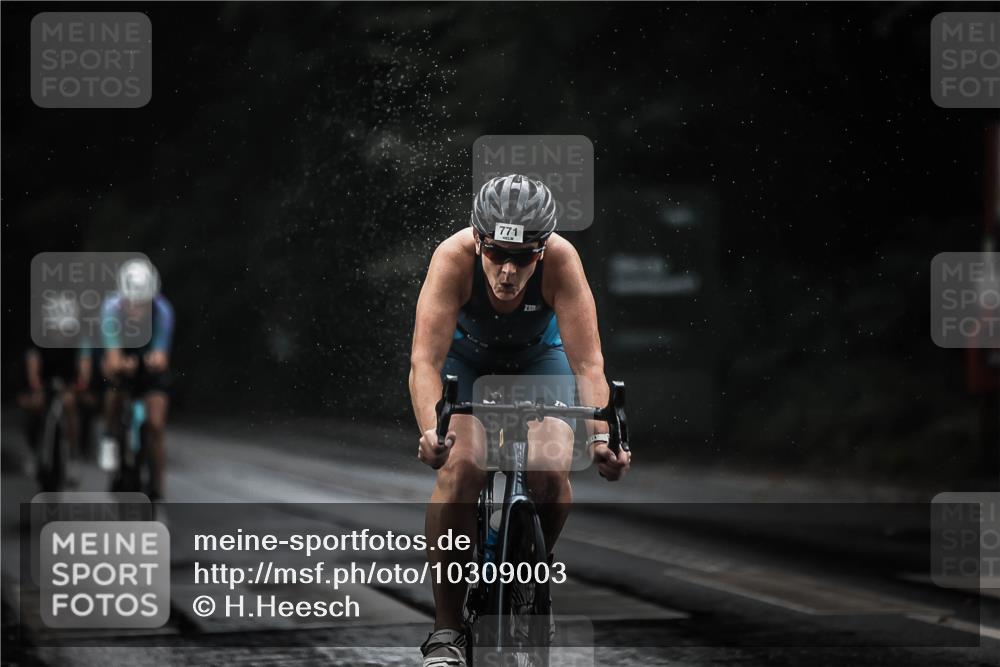 13.09.2026 - Stadtparktriathlon H.Heesch http://msf.ph/oto/10309003 13.09.2026 11:42:02 Radfahren 771, 792, 814, 820, 927 meine-sportfotos.de