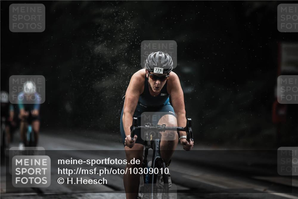 13.09.2026 - Stadtparktriathlon H.Heesch http://msf.ph/oto/10309010 13.09.2026 11:42:02 Radfahren 771, 792, 814, 820, 927 meine-sportfotos.de
