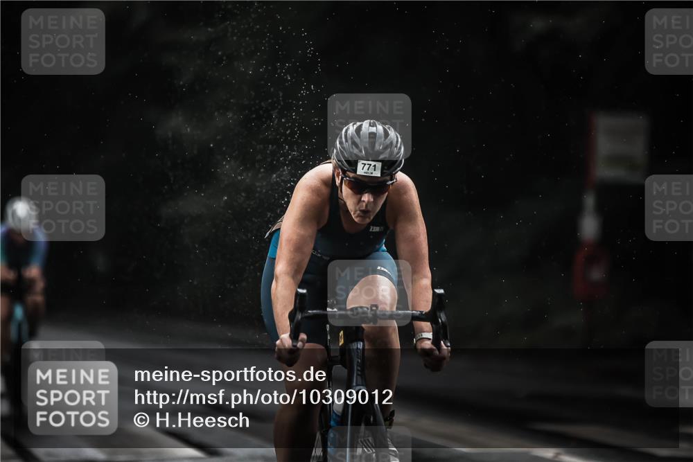 13.09.2026 - Stadtparktriathlon H.Heesch http://msf.ph/oto/10309012 13.09.2026 11:42:03 Radfahren 771, 792, 814, 820, 927 meine-sportfotos.de