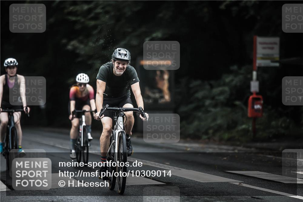 13.09.2026 - Stadtparktriathlon H.Heesch http://msf.ph/oto/10309014 13.09.2026 12:48:57 Radfahren 1069, 1099, 1131, 1135, 1205, 1234, 1263 meine-sportfotos.de