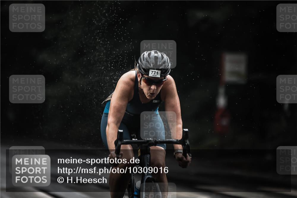 13.09.2026 - Stadtparktriathlon H.Heesch http://msf.ph/oto/10309016 13.09.2026 11:42:03 Radfahren 771, 792, 814, 820, 927 meine-sportfotos.de