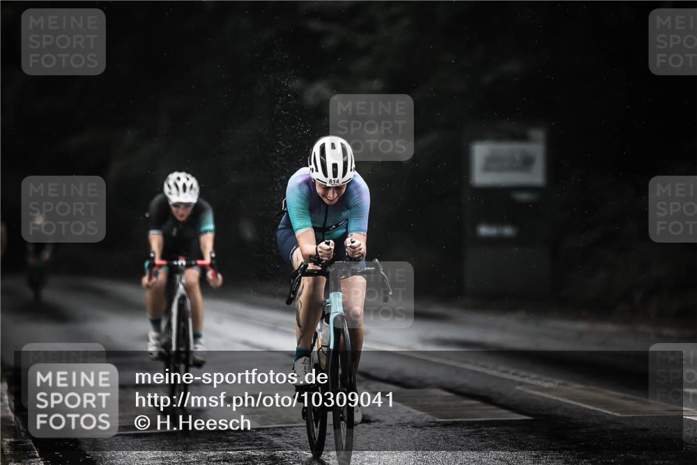 13.09.2026 - Stadtparktriathlon H.Heesch http://msf.ph/oto/10309041 13.09.2026 11:42:04 Radfahren 771, 792, 814, 820, 927 meine-sportfotos.de