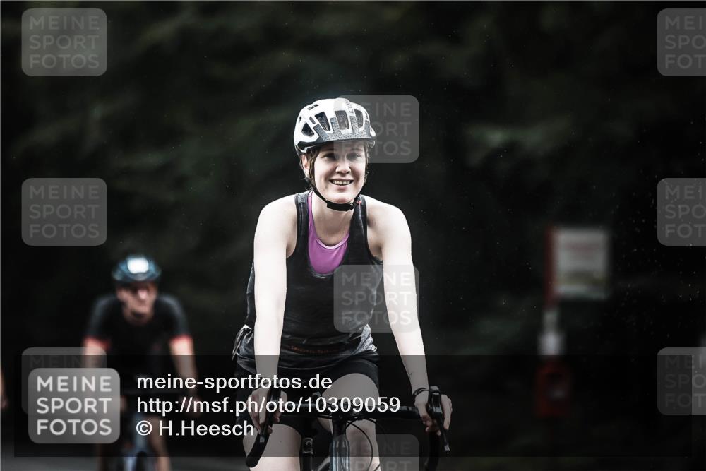 13.09.2026 - Stadtparktriathlon H.Heesch http://msf.ph/oto/10309059 13.09.2026 12:49:00 Radfahren 1069, 1093, 1099, 1116, 1131, 1135, 1205, 1234, 1263 meine-sportfotos.de