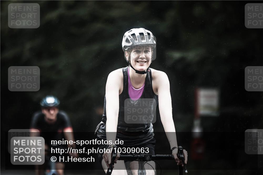 13.09.2026 - Stadtparktriathlon H.Heesch http://msf.ph/oto/10309063 13.09.2026 12:49:00 Radfahren 1069, 1093, 1099, 1116, 1131, 1135, 1205, 1234, 1263 meine-sportfotos.de