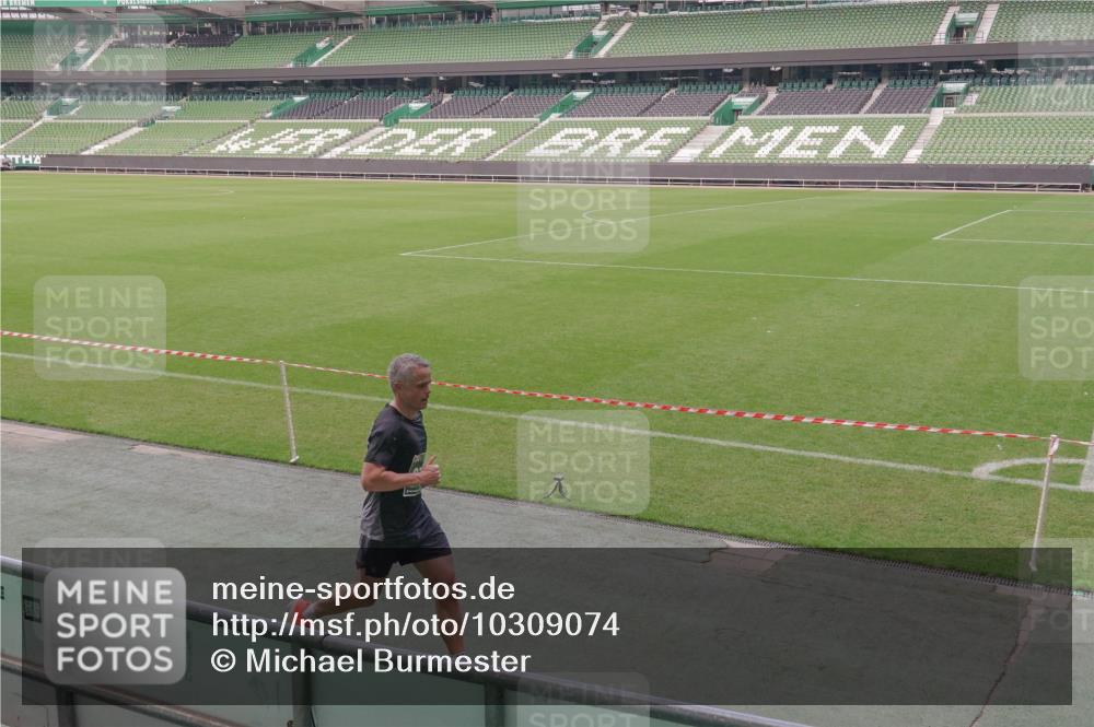 13.09.2026 - 21. swb-Marathon Bremen Michael Burmester http://msf.ph/oto/10309074 13.09.2026 12:42:09 Laufen im Stadion 371, 439, 650, 744, 749, 957, 1009, 1223, 1224, 1336, 1381, 1411, 1571, 1614, 1619, 1667, 1712, 1745, 1797, 1822, 1850, 1862, 1879, 2094, 2207, 2986, 3368, 3624, 4399, 4795, 4847, 4936, 5672, 5828, 6198, 6264, 6929, 6991, 7141, 8065, 8311, 8383, 8394, 8994, 9065, 9120, 9533, 277, 346, 807, 895, 901, 1090, 1118, 1248, 1320, 1323, 1472, 1576, 1587, 1604, 1717, 1751, 1911, 2141, 2352, 2670, 3080, 3606, 5160, 5163, 5912, 6112, 7650 meine-sportfotos.de