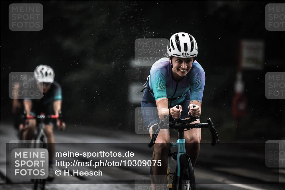 13.09.2026 - Stadtparktriathlon H.Heesch http://msf.ph/oto/10309075 13.09.2026 11:42:04 Radfahren 771, 792, 814, 820, 927 meine-sportfotos.de