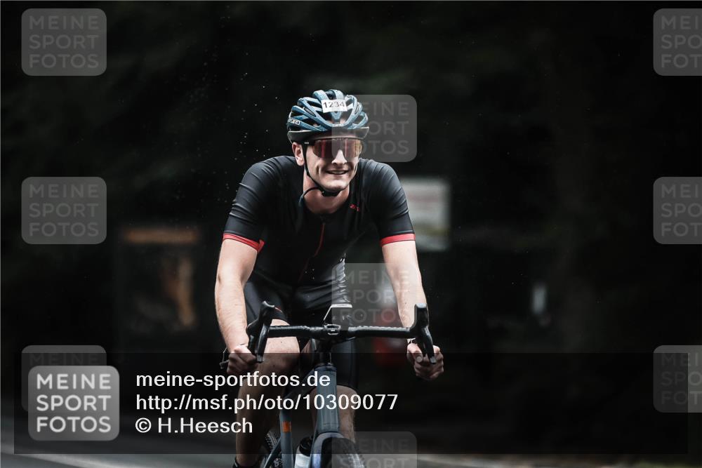 13.09.2026 - Stadtparktriathlon H.Heesch http://msf.ph/oto/10309077 13.09.2026 12:49:01 Radfahren 1069, 1093, 1099, 1116, 1131, 1205, 1234, 1263 meine-sportfotos.de