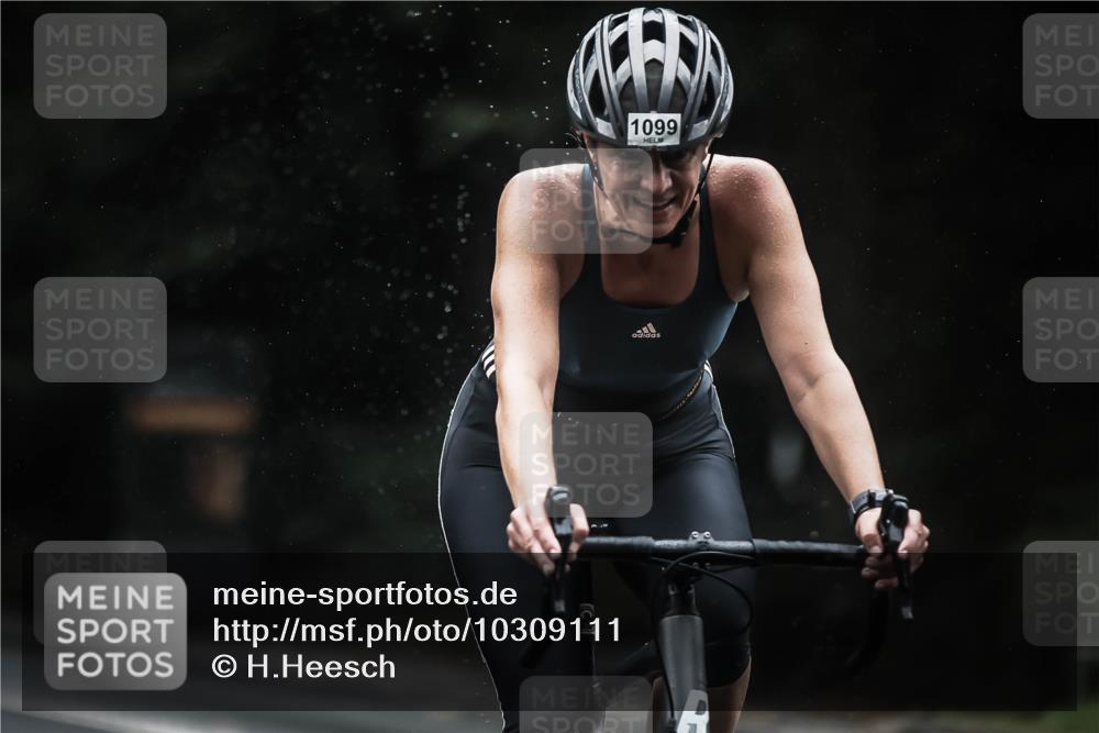 13.09.2026 - Stadtparktriathlon H.Heesch http://msf.ph/oto/10309111 13.09.2026 12:49:02 Radfahren 1069, 1093, 1099, 1116, 1131, 1205, 1234, 1263 meine-sportfotos.de