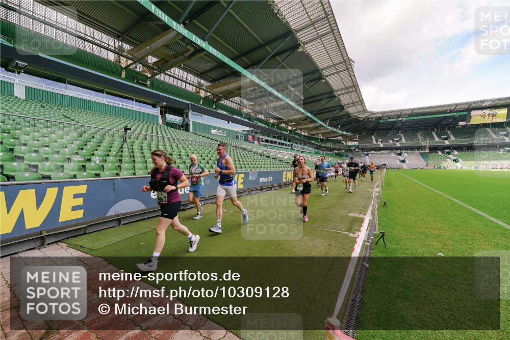 13.09.2026 - 21. swb-Marathon Bremen Michael Burmester http://msf.ph/oto/10309128 13.09.2026 13:05:22 Laufen im Stadion 178, 209, 217, 244, 323, 394, 430, 534, 536, 565, 647, 784, 891, 900, 1073, 1239, 1243, 1274, 1307, 1308, 1343, 1373, 1380, 1456, 1533, 1581, 1627, 1653, 1656, 1687, 1780, 1914, 1932, 1941, 2023, 2076, 2089, 2126, 2241, 2244, 2265, 2301, 2310, 2355, 2369, 2393, 2430, 2452, 2464, 2602, 2723, 2742, 2764, 2867, 2872, 2891, 2910, 2919, 2957, 2959, 2985, 3028, 3030, 3055, 3217, 3278, 3320, 3343, 3419, 3425, 3444, 3485, 3521, 3796, 3909, 242 meine-sportfotos.de