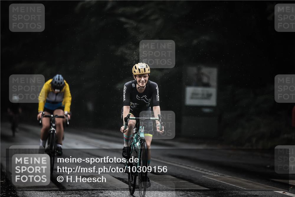 13.09.2026 - Stadtparktriathlon H.Heesch http://msf.ph/oto/10309156 13.09.2026 11:42:10 Radfahren 728, 746, 793, 814, 820, 888, 927 meine-sportfotos.de