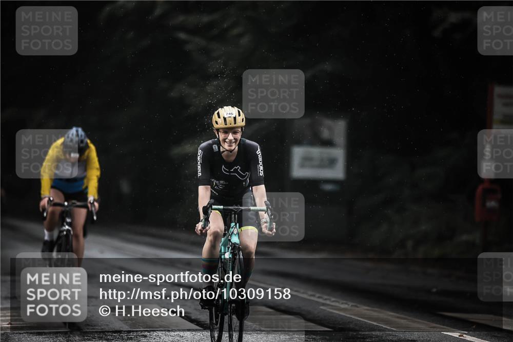 13.09.2026 - Stadtparktriathlon H.Heesch http://msf.ph/oto/10309158 13.09.2026 11:42:10 Radfahren 728, 746, 793, 814, 820, 888, 927 meine-sportfotos.de