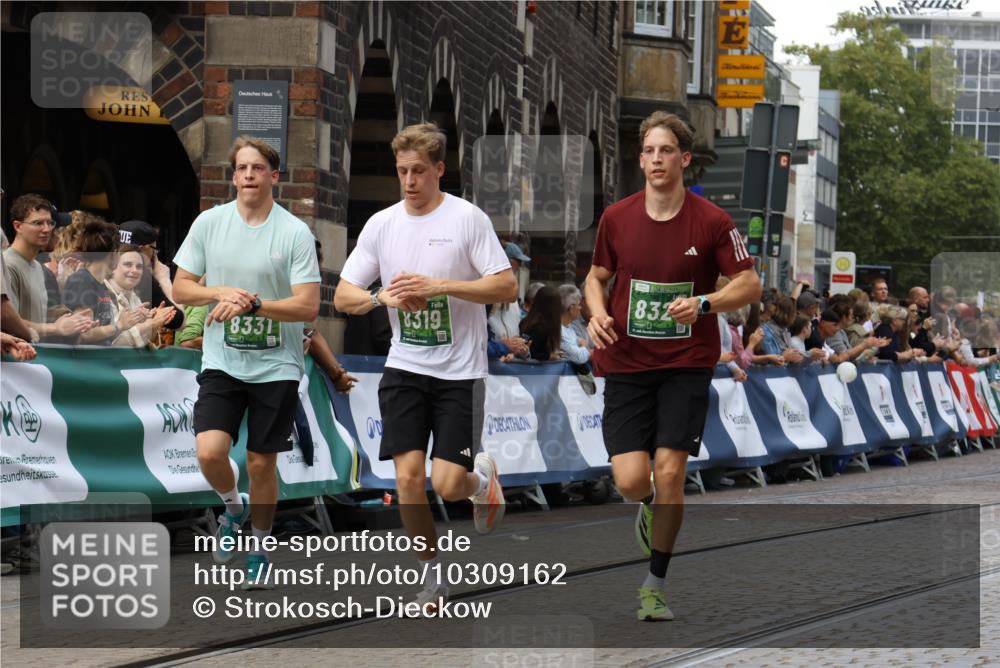 13.09.2026 - 21. swb-Marathon Bremen Strokosch-Dieckow http://msf.ph/oto/10309162 13.09.2026 13:02:55 Ziel 1795, 1850, 3609, 7841, 13237, 8319, 8325, 8331, 8756, 9200 meine-sportfotos.de
