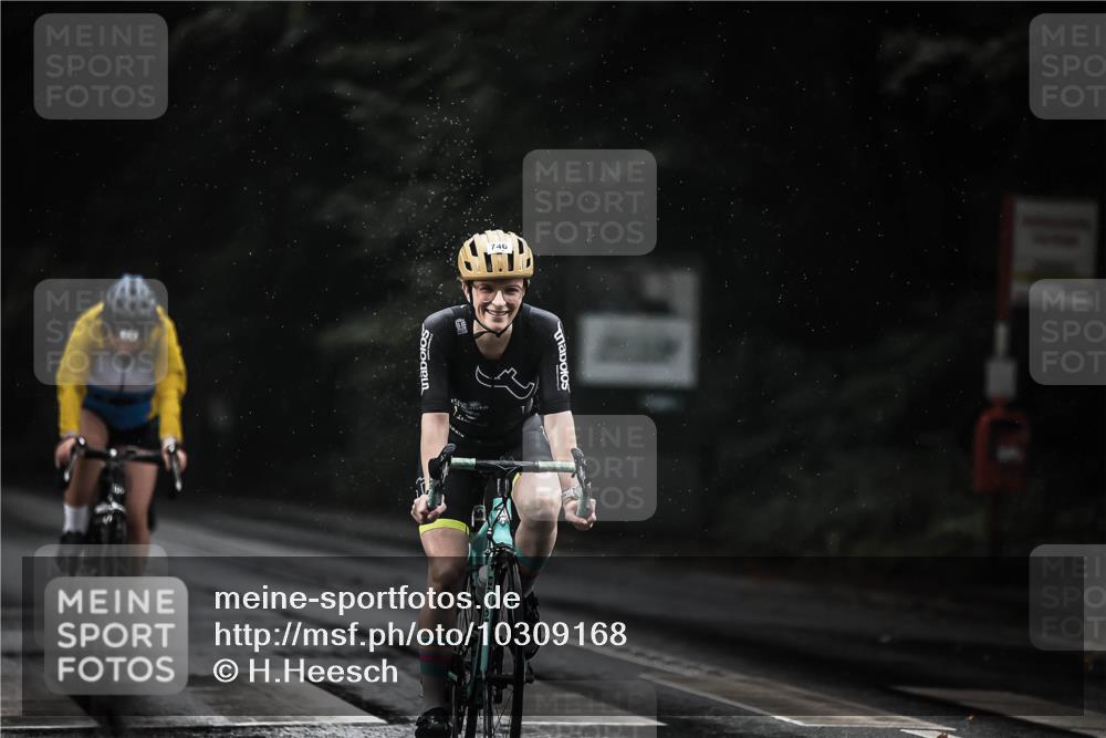 13.09.2026 - Stadtparktriathlon H.Heesch http://msf.ph/oto/10309168 13.09.2026 11:42:10 Radfahren 728, 746, 793, 814, 820, 888, 927 meine-sportfotos.de