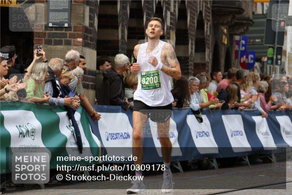 13.09.2026 - 21. swb-Marathon Bremen Strokosch-Dieckow http://msf.ph/oto/10309178 13.09.2026 13:03:02 Ziel 1795, 1850, 3609, 6918, 7841, 13237, 7206, 7478, 8028, 8756, 9200 meine-sportfotos.de