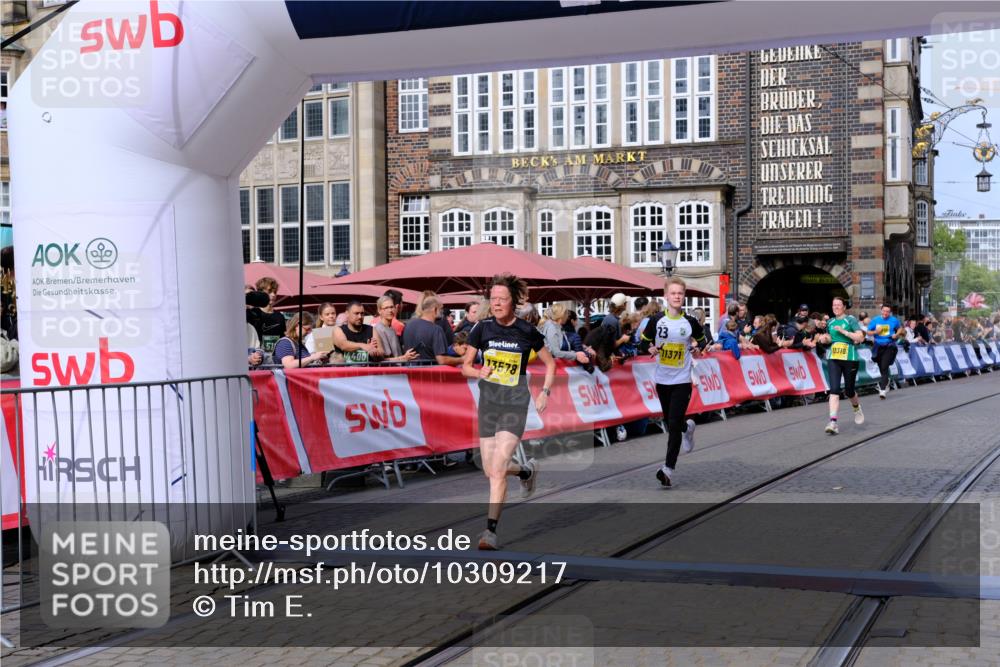 13.09.2026 - 21. swb-Marathon Bremen Tim E. http://msf.ph/oto/10309217 13.09.2026 10:52:30 Ziel 10588, 11371, 11487, 11610, 11877, 12319, 13578 meine-sportfotos.de