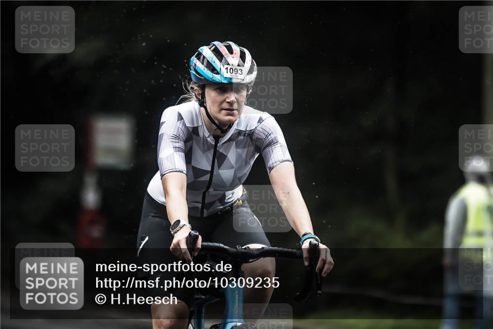 13.09.2026 - Stadtparktriathlon H.Heesch http://msf.ph/oto/10309235 13.09.2026 12:49:07 Radfahren 1069, 1093, 1099, 1116, 1118, 1283 meine-sportfotos.de