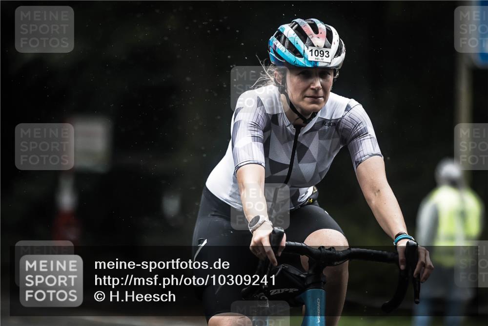 13.09.2026 - Stadtparktriathlon H.Heesch http://msf.ph/oto/10309241 13.09.2026 12:49:08 Radfahren 1069, 1093, 1116, 1118, 1253, 1283 meine-sportfotos.de