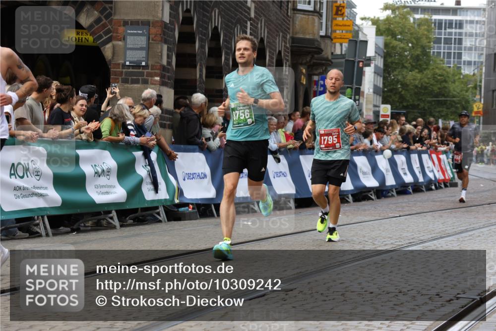 13.09.2026 - 21. swb-Marathon Bremen Strokosch-Dieckow http://msf.ph/oto/10309242 13.09.2026 13:03:03 Ziel 1381, 1795, 1850, 3609, 6918, 7841, 13237, 7206, 7478, 8028, 8756, 9200 meine-sportfotos.de