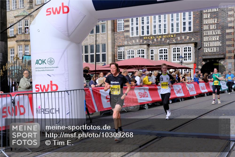 13.09.2026 - 21. swb-Marathon Bremen Tim E. http://msf.ph/oto/10309268 13.09.2026 10:52:31 Ziel 10588, 11371, 11487, 11610, 11877, 12319, 13578 meine-sportfotos.de