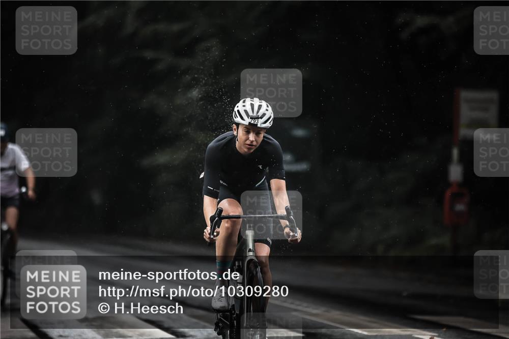 13.09.2026 - Stadtparktriathlon H.Heesch http://msf.ph/oto/10309280 13.09.2026 11:42:15 Radfahren 728, 746, 793, 887, 888 meine-sportfotos.de