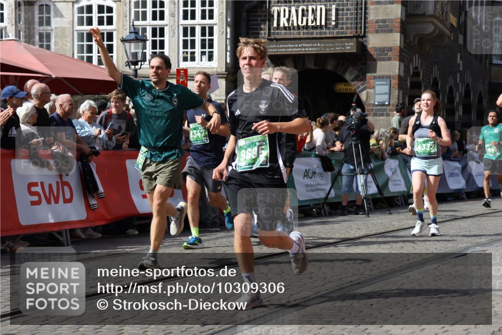 13.09.2026 - 21. swb-Marathon Bremen Strokosch-Dieckow http://msf.ph/oto/10309306 13.09.2026 13:30:33 Ziel 881, 1308, 1611, 1909, 1938, 2265, 2364, 2900, 4763, 5039, 5348, 5615, 6225, 6720, 6942, 6992, 6994, 7184, 7609, 7932, 7966, 8090, 8105, 8115, 8441, 8494, 9015, 9125, 9412, 9529, 800, 834, 1533, 1771, 1841, 1926, 1941, 2369, 2452, 2723, 2985, 4206, 4332, 4342, 4757, 4920, 5551, 5681, 5802, 5822, 6134, 6343, 6347, 6523, 7012, 7253, 7567, 7645, 9653, 9692, 9699, 9825, 13090 meine-sportfotos.de