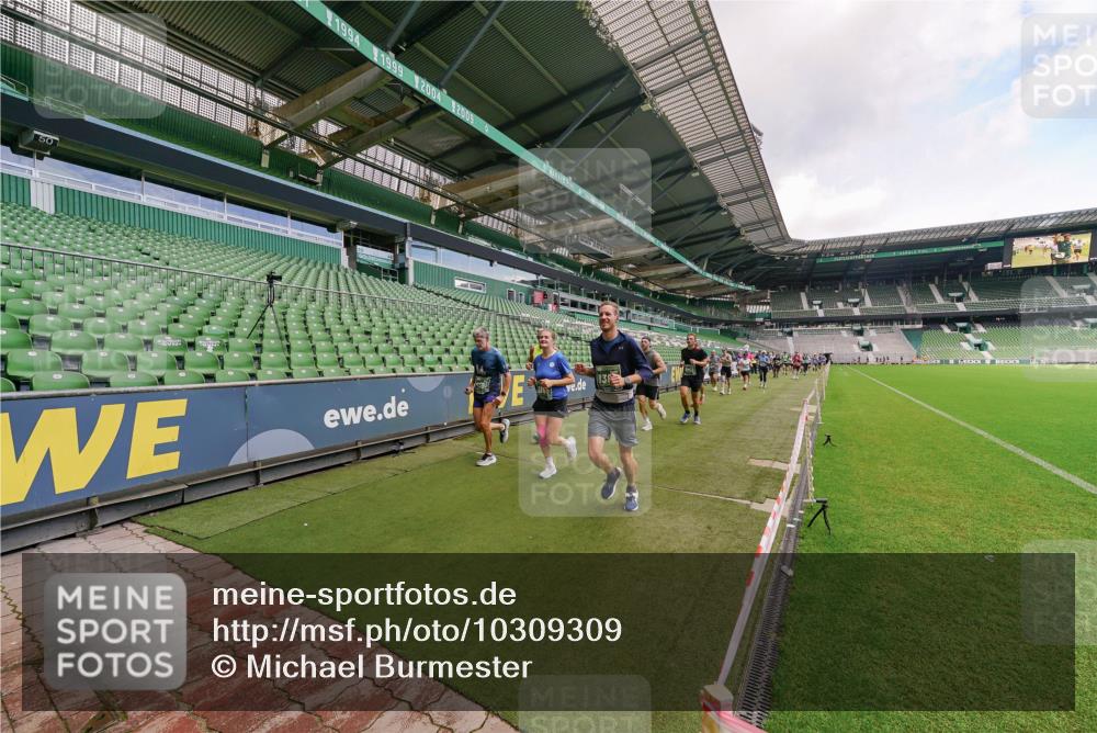 13.09.2026 - 21. swb-Marathon Bremen Michael Burmester http://msf.ph/oto/10309309 13.09.2026 13:05:43 Laufen im Stadion 109, 178, 217, 244, 287, 303, 323, 394, 430, 454, 536, 565, 578, 613, 647, 784, 891, 900, 1073, 1239, 1243, 1274, 1307, 1308, 1365, 1373, 1380, 1456, 1533, 1574, 1581, 1627, 1656, 1687, 1780, 1823, 1909, 1914, 1932, 1941, 2023, 2076, 2089, 2126, 2241, 2244, 2265, 2275, 2301, 2310, 2355, 2356, 2369, 2393, 2430, 2452, 2464, 2602, 2723, 2742, 2764, 2867, 2872, 2902, 2910, 2919, 2957, 2959, 2985, 3028, 3030, 3055, 3217, 3278, 3320, 3343, 3419, 3444, 3485, 3521, 3796, 3909 meine-sportfotos.de