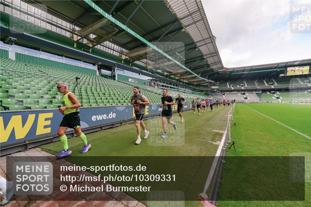 13.09.2026 - 21. swb-Marathon Bremen Michael Burmester http://msf.ph/oto/10309331 13.09.2026 13:05:45 Laufen im Stadion 109, 178, 217, 244, 287, 303, 323, 394, 430, 454, 536, 565, 578, 613, 647, 784, 891, 900, 1073, 1239, 1243, 1274, 1307, 1308, 1365, 1373, 1380, 1456, 1533, 1574, 1581, 1627, 1656, 1687, 1780, 1823, 1909, 1914, 1932, 1941, 2023, 2076, 2089, 2126, 2241, 2244, 2265, 2275, 2301, 2310, 2355, 2356, 2393, 2430, 2452, 2464, 2602, 2723, 2742, 2764, 2867, 2872, 2902, 2910, 2919, 2957, 2959, 2985, 3030, 3055, 3217, 3278, 3320, 3343, 3419, 3444, 3485, 3909 meine-sportfotos.de