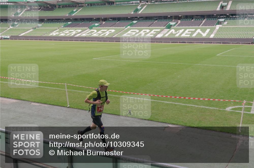 13.09.2026 - 21. swb-Marathon Bremen Michael Burmester http://msf.ph/oto/10309345 13.09.2026 12:42:39 Laufen im Stadion 439, 749, 819, 1009, 1223, 1224, 1411, 1562, 1619, 1667, 1712, 1745, 1797, 1822, 1850, 1862, 1879, 1921, 2094, 2207, 2651, 2683, 3251, 3368, 3584, 3624, 3688, 4096, 4399, 4795, 4847, 5316, 5663, 5672, 5828, 6198, 6264, 6359, 6929, 6991, 7141, 8311, 8383, 8394, 8689, 8749, 8994, 9120, 9153, 9200, 9533, 9849, 277, 346, 453, 807, 901, 1118, 1248, 1320, 1323, 1472, 1576, 1587, 1717, 1751, 1911, 2141, 2352, 3080, 3606, 5160, 5163, 5912, 6112, 7650 meine-sportfotos.de