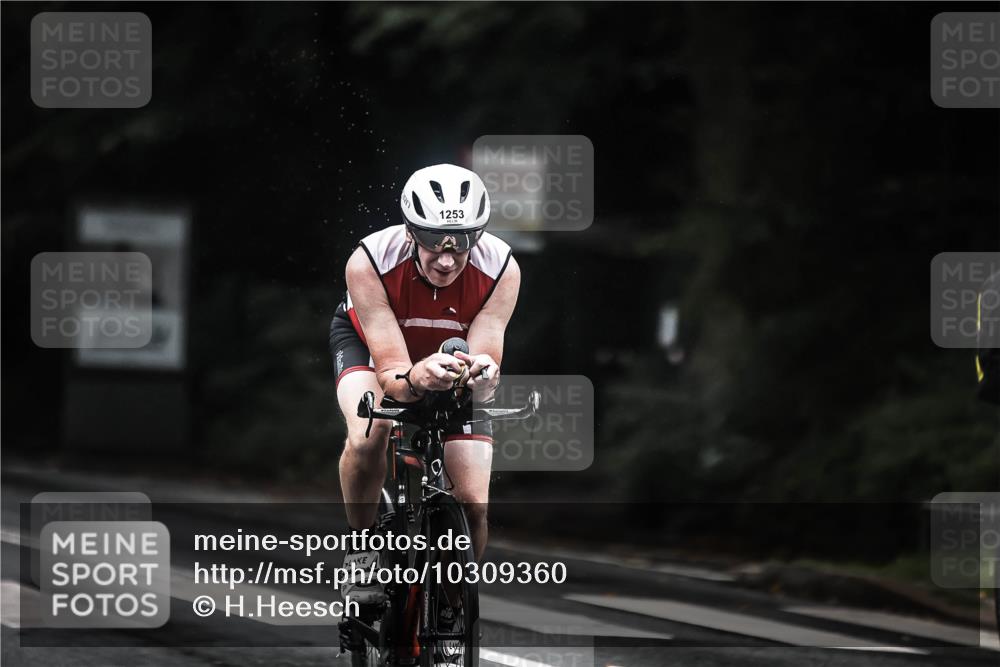13.09.2026 - Stadtparktriathlon H.Heesch http://msf.ph/oto/10309360 13.09.2026 12:49:14 Radfahren 1118, 1253, 1283 meine-sportfotos.de
