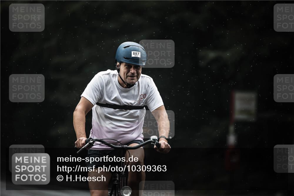 13.09.2026 - Stadtparktriathlon H.Heesch http://msf.ph/oto/10309363 13.09.2026 11:42:18 Radfahren 728, 793, 887, 888 meine-sportfotos.de
