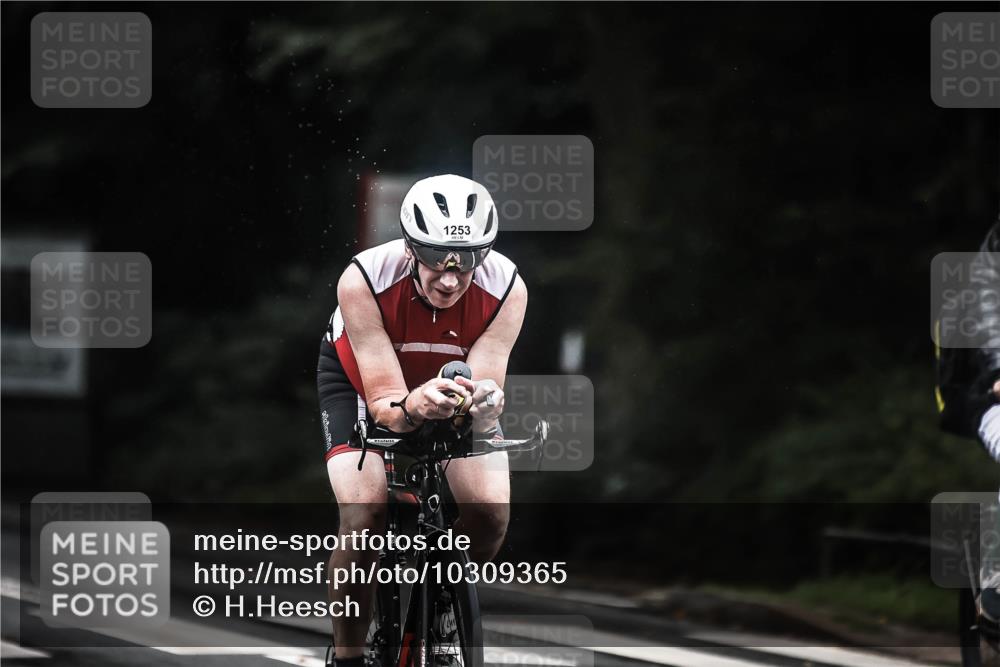 13.09.2026 - Stadtparktriathlon H.Heesch http://msf.ph/oto/10309365 13.09.2026 12:49:15 Radfahren 1118, 1253, 1283 meine-sportfotos.de