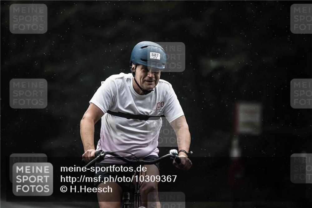 13.09.2026 - Stadtparktriathlon H.Heesch http://msf.ph/oto/10309367 13.09.2026 11:42:18 Radfahren 728, 793, 887, 888 meine-sportfotos.de
