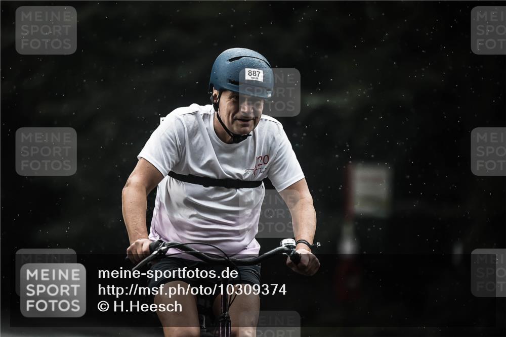 13.09.2026 - Stadtparktriathlon H.Heesch http://msf.ph/oto/10309374 13.09.2026 11:42:18 Radfahren 728, 793, 887, 888 meine-sportfotos.de