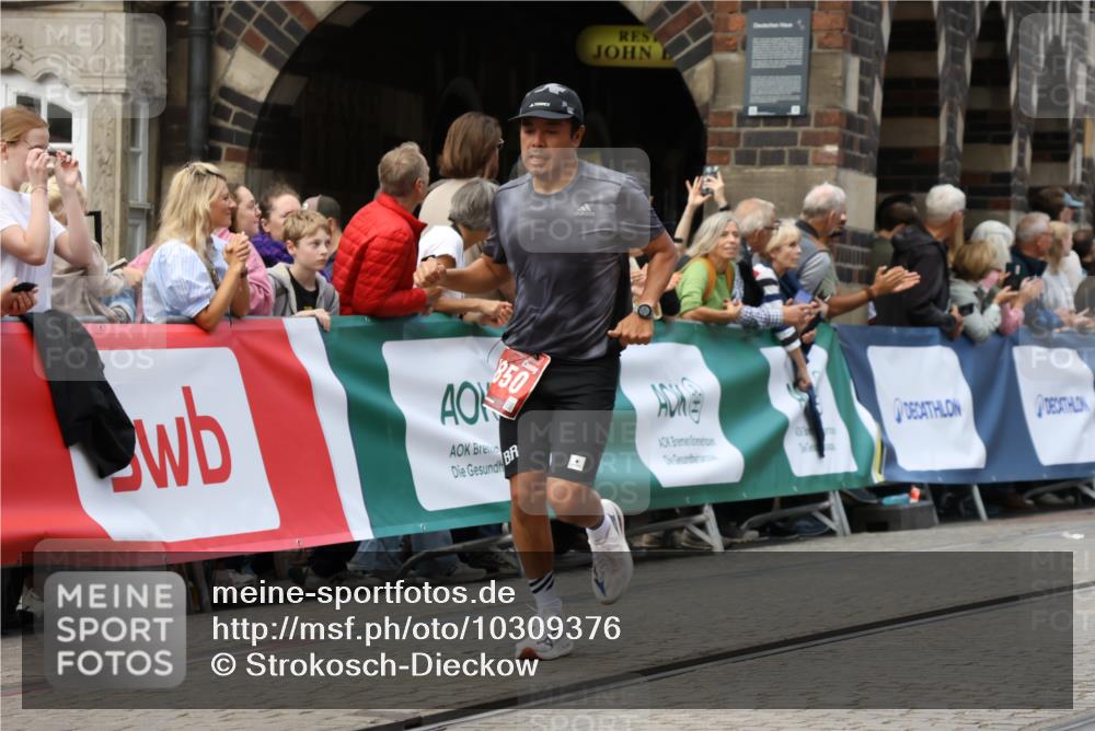13.09.2026 - 21. swb-Marathon Bremen Strokosch-Dieckow http://msf.ph/oto/10309376 13.09.2026 13:03:09 Ziel 1381, 1795, 1850, 1862, 6918, 7265, 8319, 8325, 8331, 13237, 7206, 7478, 8028 meine-sportfotos.de