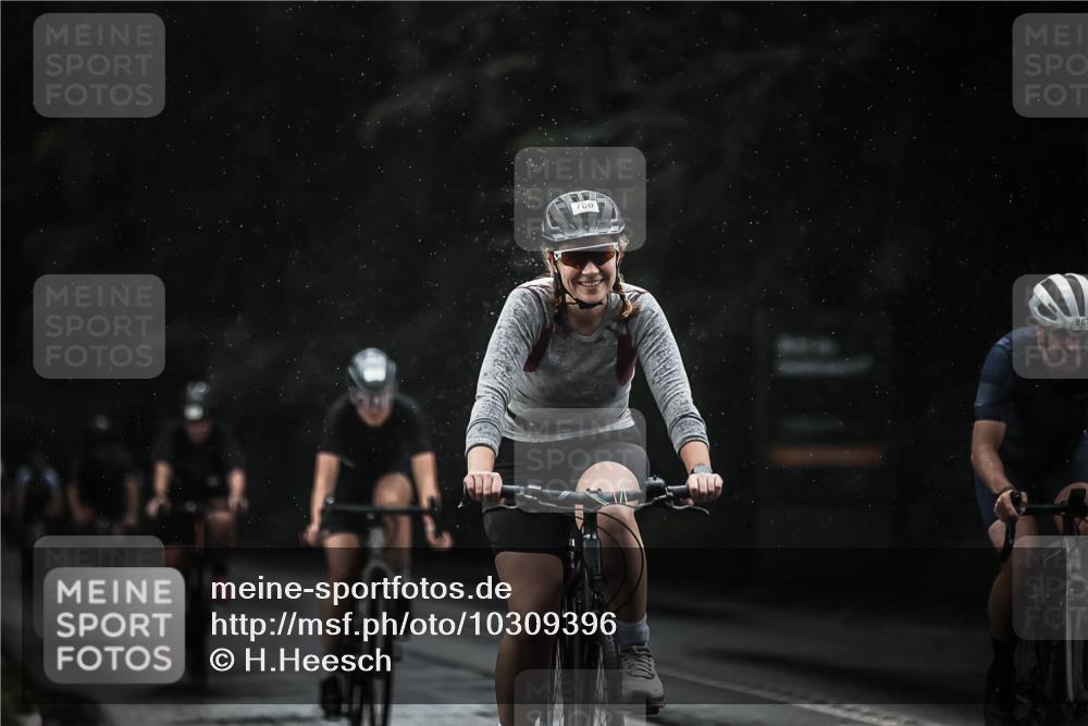 13.09.2026 - Stadtparktriathlon H.Heesch http://msf.ph/oto/10309396 13.09.2026 11:42:25 Radfahren 722, 778, 780, 821, 862, 867, 878, 879 meine-sportfotos.de