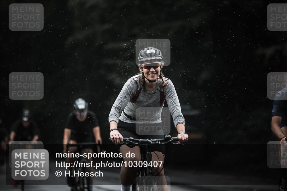 13.09.2026 - Stadtparktriathlon H.Heesch http://msf.ph/oto/10309407 13.09.2026 11:42:25 Radfahren 722, 778, 780, 821, 862, 867, 878, 879 meine-sportfotos.de