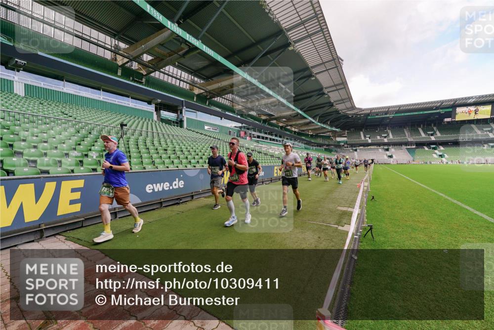 13.09.2026 - 21. swb-Marathon Bremen Michael Burmester http://msf.ph/oto/10309411 13.09.2026 13:05:53 Laufen im Stadion 109, 178, 217, 244, 287, 303, 323, 372, 394, 430, 454, 536, 565, 578, 613, 647, 784, 891, 900, 1073, 1083, 1205, 1239, 1243, 1274, 1307, 1308, 1365, 1373, 1380, 1437, 1456, 1533, 1574, 1581, 1627, 1656, 1687, 1780, 1823, 1848, 1909, 1914, 1932, 1941, 2023, 2076, 2089, 2126, 2241, 2244, 2265, 2275, 2301, 2310, 2355, 2356, 2393, 2430, 2452, 2464, 2602, 2723, 2742, 2764, 2867, 2902, 2910, 2919, 2957, 2959, 2985, 3030, 3055, 3217, 3278, 3320, 3343, 3419, 3444, 3485 meine-sportfotos.de