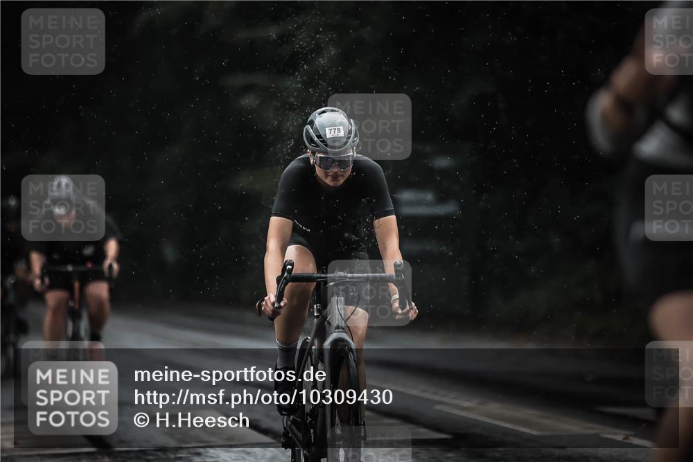 13.09.2026 - Stadtparktriathlon H.Heesch http://msf.ph/oto/10309430 13.09.2026 11:42:26 Radfahren 722, 778, 780, 821, 862, 867, 878, 879 meine-sportfotos.de