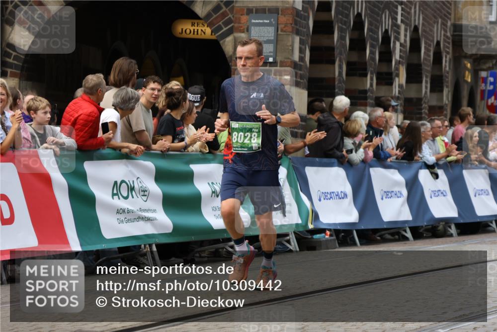 13.09.2026 - 21. swb-Marathon Bremen Strokosch-Dieckow http://msf.ph/oto/10309442 13.09.2026 13:03:11 Ziel 1381, 1795, 1850, 1862, 6918, 7265, 8319, 8325, 8331, 13237, 1372, 7206, 7478, 7715, 8028 meine-sportfotos.de