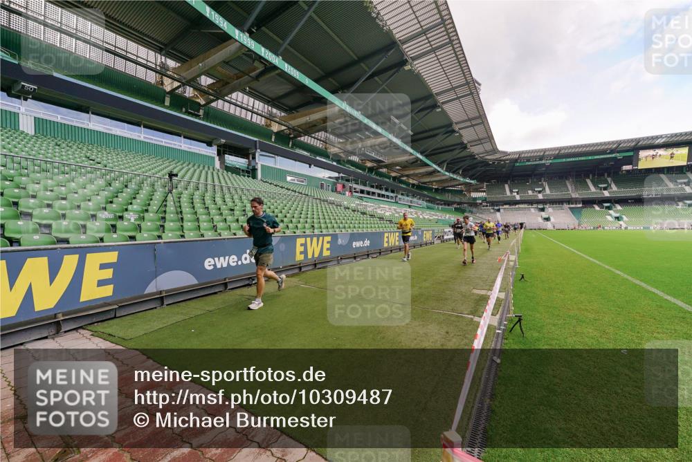 13.09.2026 - 21. swb-Marathon Bremen Michael Burmester http://msf.ph/oto/10309487 13.09.2026 13:06:03 Laufen im Stadion 109, 178, 217, 244, 287, 303, 310, 323, 372, 394, 430, 454, 536, 578, 613, 647, 784, 831, 891, 900, 1073, 1083, 1205, 1239, 1243, 1274, 1307, 1308, 1365, 1380, 1437, 1533, 1545, 1574, 1581, 1627, 1656, 1687, 1780, 1823, 1848, 1909, 1914, 1932, 1941, 2023, 2076, 2089, 2126, 2241, 2244, 2265, 2275, 2301, 2310, 2355, 2356, 2393, 2464, 2602, 2707, 2723, 2742, 2764, 2867, 2902, 2919, 2959, 2985, 3030, 3055, 3278, 3320, 3343, 3444, 3485 meine-sportfotos.de