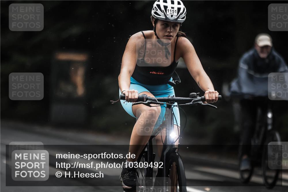 13.09.2026 - Stadtparktriathlon H.Heesch http://msf.ph/oto/10309492 13.09.2026 12:49:27 Radfahren 1145, 1151, 1184, 1196 meine-sportfotos.de