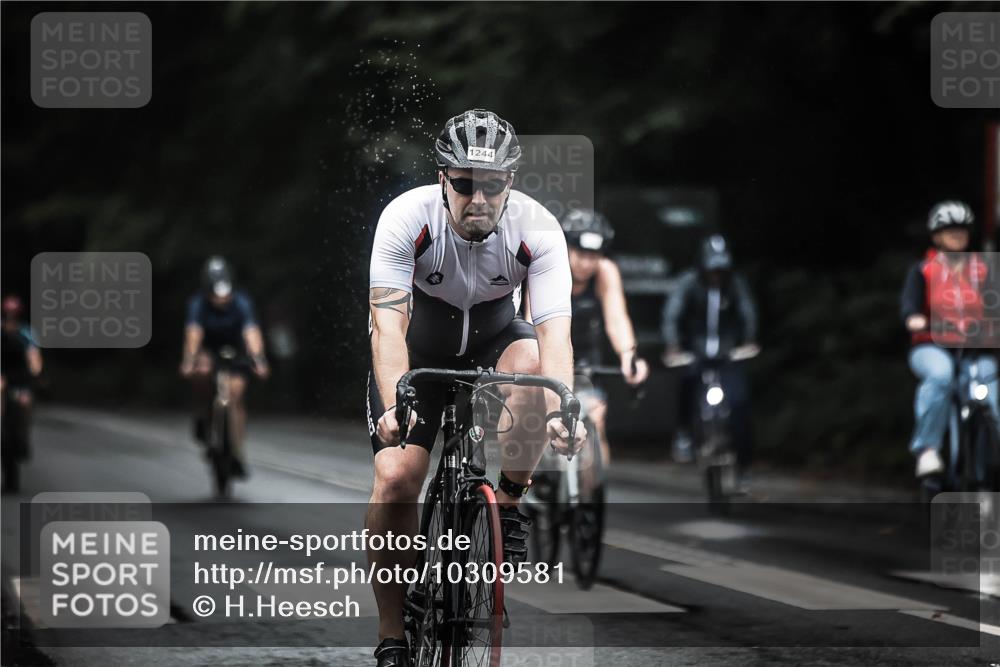 13.09.2026 - Stadtparktriathlon H.Heesch http://msf.ph/oto/10309581 13.09.2026 12:49:35 Radfahren 1086, 1147, 1184, 1196, 1244, 1284 meine-sportfotos.de