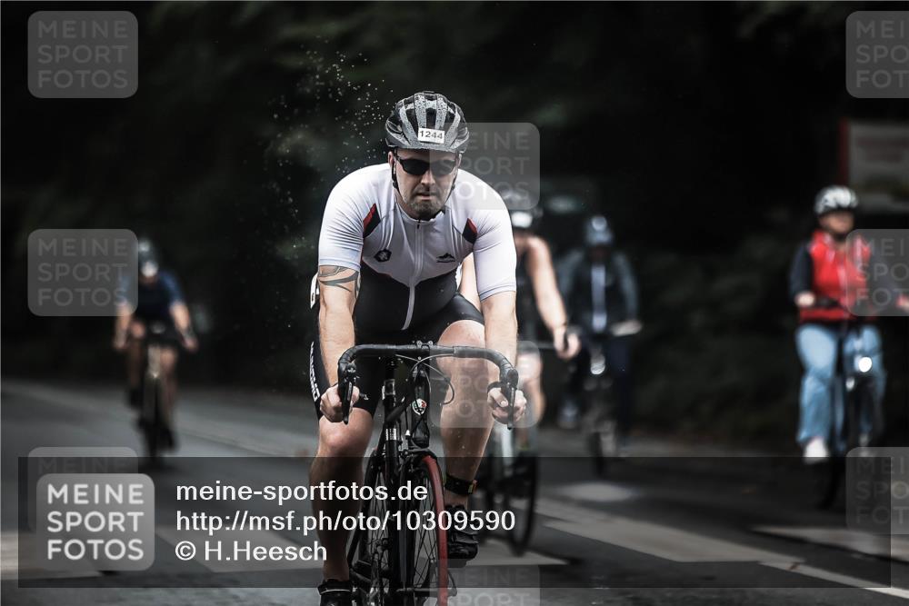 13.09.2026 - Stadtparktriathlon H.Heesch http://msf.ph/oto/10309590 13.09.2026 12:49:35 Radfahren 1086, 1147, 1184, 1196, 1244, 1284 meine-sportfotos.de