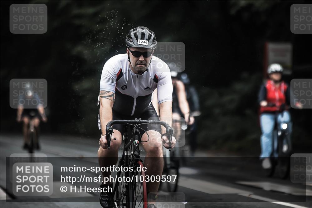 13.09.2026 - Stadtparktriathlon H.Heesch http://msf.ph/oto/10309597 13.09.2026 12:49:35 Radfahren 1086, 1147, 1184, 1196, 1244, 1284 meine-sportfotos.de