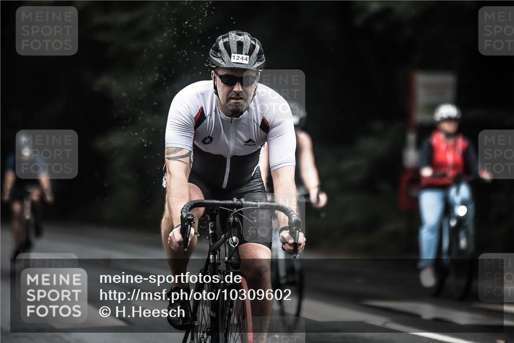 13.09.2026 - Stadtparktriathlon H.Heesch http://msf.ph/oto/10309602 13.09.2026 12:49:35 Radfahren 1086, 1147, 1184, 1196, 1244, 1284 meine-sportfotos.de
