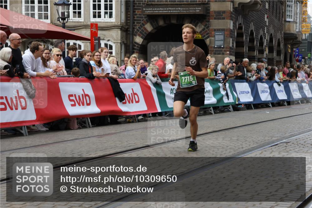 13.09.2026 - 21. swb-Marathon Bremen Strokosch-Dieckow http://msf.ph/oto/10309650 13.09.2026 13:03:27 Ziel 7206, 7478, 8028, 8319, 8325, 8331, 8756, 9200, 1090, 1950, 3092, 5024, 5143, 5719, 6973 meine-sportfotos.de