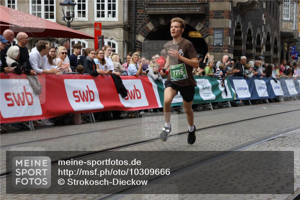 13.09.2026 - 21. swb-Marathon Bremen Strokosch-Dieckow http://msf.ph/oto/10309666 13.09.2026 13:03:27 Ziel 7206, 7478, 8028, 8319, 8325, 8331, 8756, 9200, 1090, 1950, 3092, 5024, 5143, 5719, 6973 meine-sportfotos.de