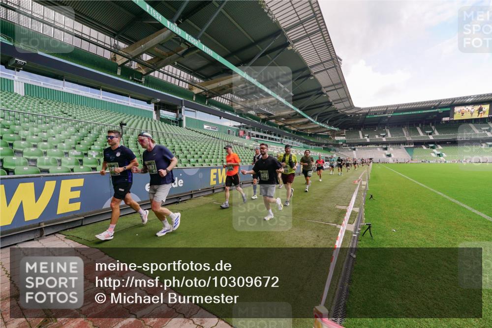 13.09.2026 - 21. swb-Marathon Bremen Michael Burmester http://msf.ph/oto/10309672 13.09.2026 13:06:28 Laufen im Stadion 109, 156, 217, 244, 287, 303, 310, 323, 372, 394, 430, 454, 536, 578, 613, 647, 716, 784, 831, 834, 891, 900, 922, 1073, 1083, 1205, 1243, 1274, 1308, 1365, 1369, 1380, 1437, 1533, 1545, 1574, 1581, 1823, 1848, 1871, 1909, 1914, 1926, 1938, 2076, 2089, 2090, 2126, 2219, 2241, 2244, 2265, 2275, 2301, 2310, 2318, 2355, 2356, 2393, 2440, 2464, 2602, 2699, 2707, 2721, 2742, 2764, 2818, 2902, 2911, 2959, 2960, 2985, 3030, 3055, 3278, 3444, 3485 meine-sportfotos.de